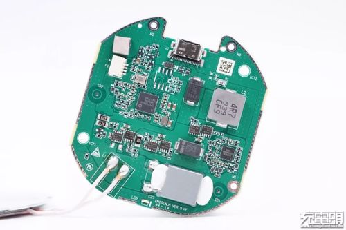 手機無線快充競賽 12款大功率產品拆解，揭秘PCB電路板背后的技術角逐